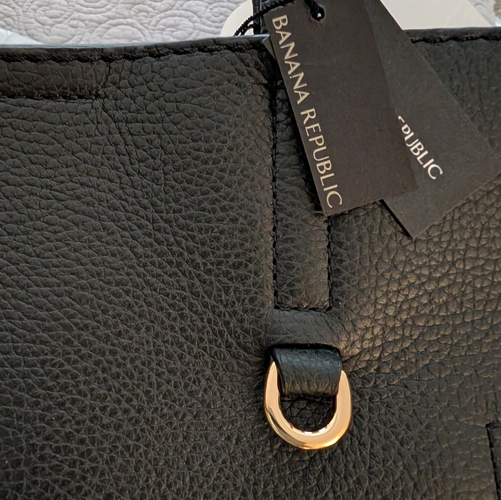 Banana Republic  Black Leather Tote Bag - Picture 4 of 9